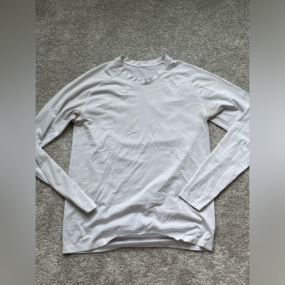 Lululemon Metal Vent